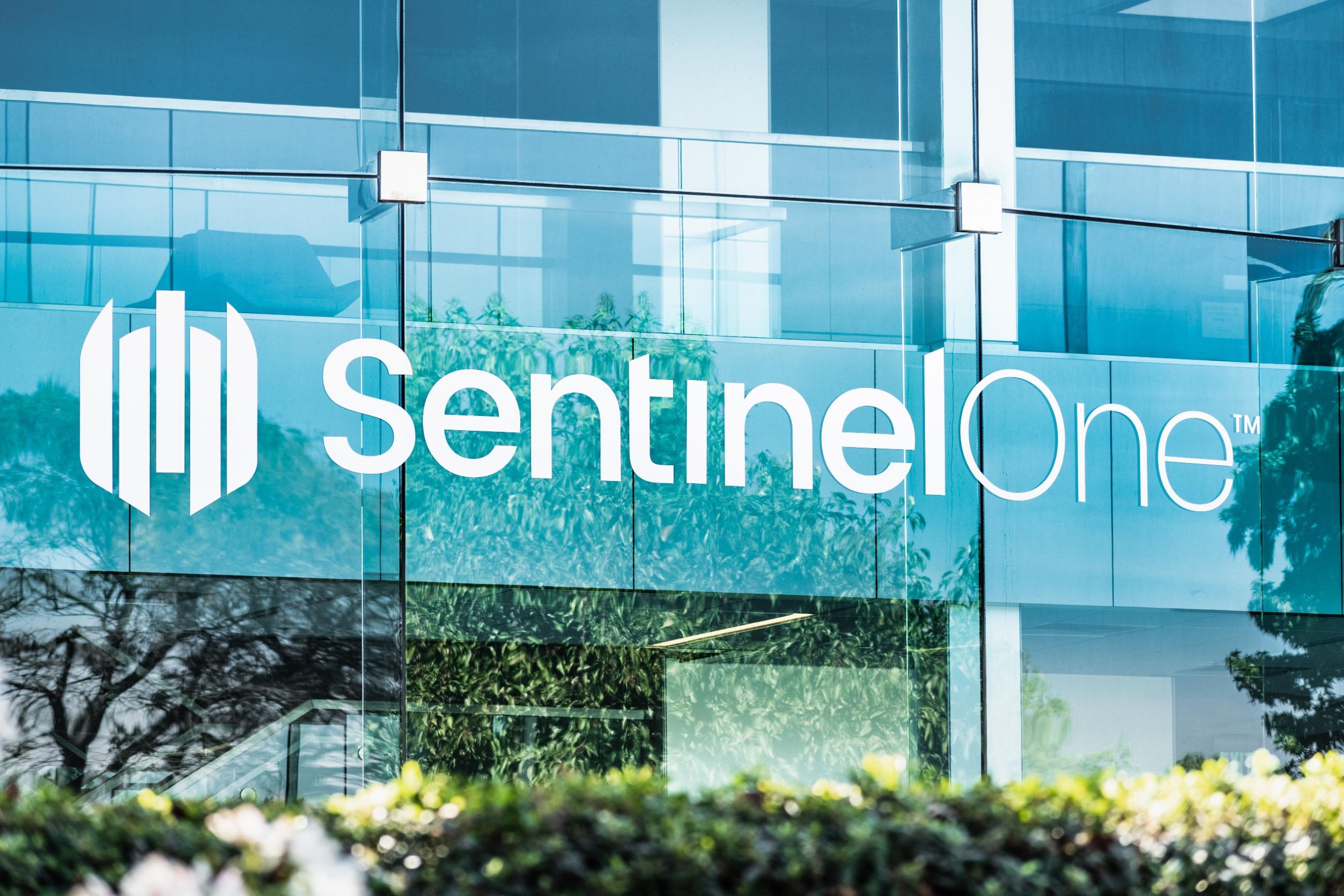 SentinelOne stock price forecast ahead of earnings: buy or sell?
